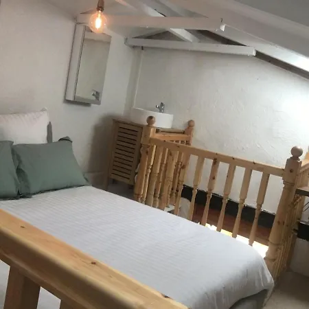 Garden Annexe 2